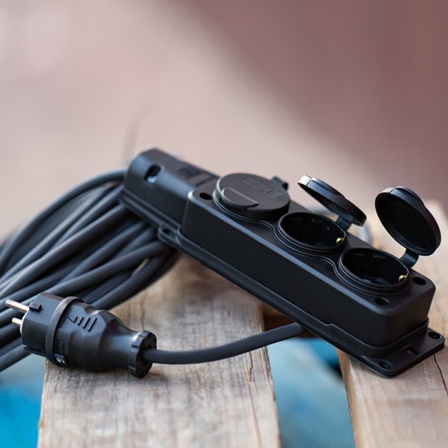 Удлинитель-шнур REXANT КГ 3х1.5, 20 м, 3 гнезда, морозостойкий, с/з, 16 А, 3500 Вт, IP44 (Сделано в России)