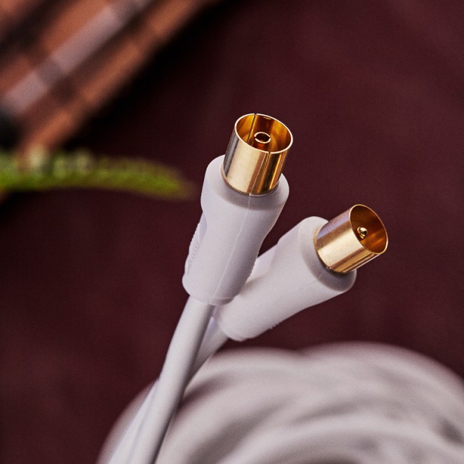 Шнур ТВ гнездо - ТВ штекер, 7м, белый REXANT Шнур ТВ гнездо - ТВ штекер, 7м, белый REXANT