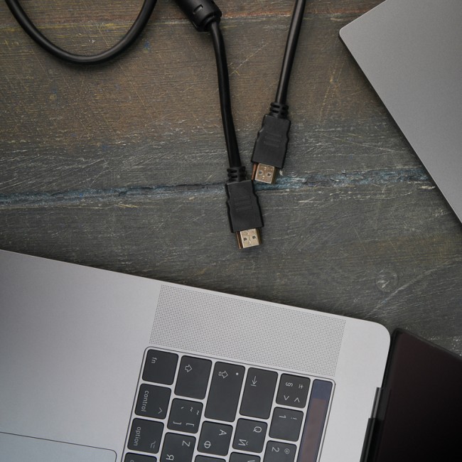 Шнур HDMI - HDMI, 1,5м, с ферритами, Gold REXANT Шнур HDMI - HDMI, 1,5м, с ферритами, Gold REXANT