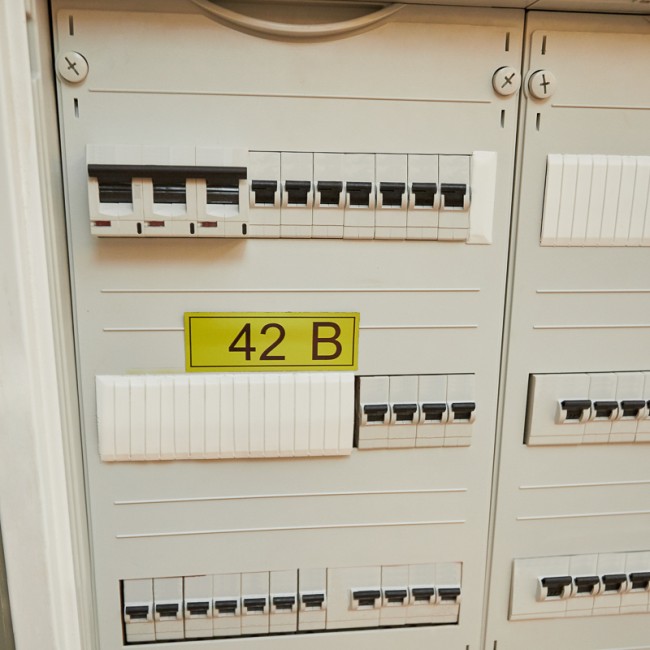 Наклейка знак электробезопасности «42 В» 35х100 мм REXANT (7 шт на листе)