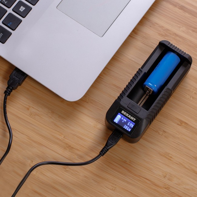 Устройство зарядное i1 для 1 Li-ion 18650 с быстрой зарядкой REXANT Устройство зарядное i1 для 1 Li-ion 18650 с быстрой зарядкой REXANT