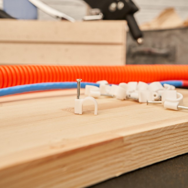 Крепеж кабеля круглый 9 мм, белый (упак. 20 шт) REXANT Крепеж кабеля круглый 9 мм, белый (упак. 20 шт) REXANT