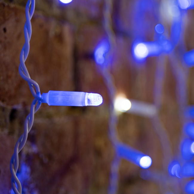 Гирлянда Светодиодный Дождь 2х1,5м, эффект мерцания, белый провод, 230 В, диоды СИНИЕ (нужен шнур питания 303-500-1) Гирлянда Светодиодный Дождь 2х1,5м, эффект мерцания, белый провод, 230 В, диоды СИНИЕ (нужен шнур питания 303-500-1)