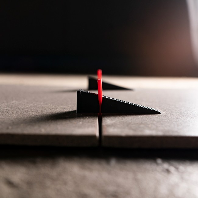 Набор клипс и клиньев – система выравнивания плитки, шов 1 мм (СВП) (40 комплектов) REXANT Набор клипс и клиньев – система выравнивания плитки, шов 1 мм (СВП) (40 комплектов) REXANT