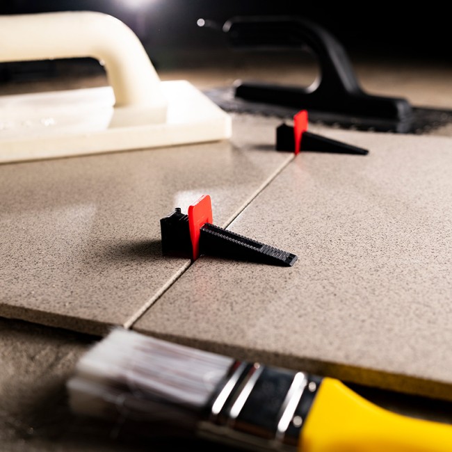 Набор клипс и клиньев – система выравнивания плитки, шов 1 мм (СВП) (40 комплектов) REXANT Набор клипс и клиньев – система выравнивания плитки, шов 1 мм (СВП) (40 комплектов) REXANT