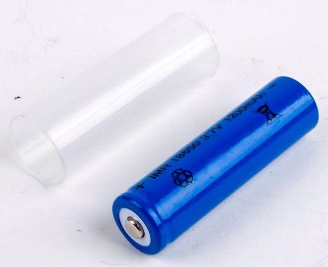 Фонарь аккумуляторный E142 CREE 3Вт фокус 3 режима 220В пластик. черн. (бокс) Ultraflash 12187 Фонарь аккумуляторный E142 CREE 3Вт фокус 3 режима 220В пластик. черн. (бокс) Ultraflash 12187