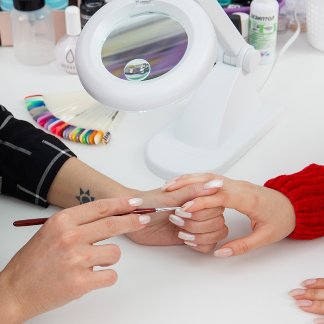 Лупа настольная 3D+12D с подсветкой, ø90мм, белая REXANT Лупа настольная 3D+12D с подсветкой, ø90мм, белая REXANT