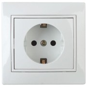 Розетка 1-м СП Plano 1-202-01 16А IP20 250В 2P+E Schuko бел. Intro Б0053874 Розетка 1-м СП Plano 1-202-01 16А IP20 250В 2P+E Schuko бел. Intro Б0053874