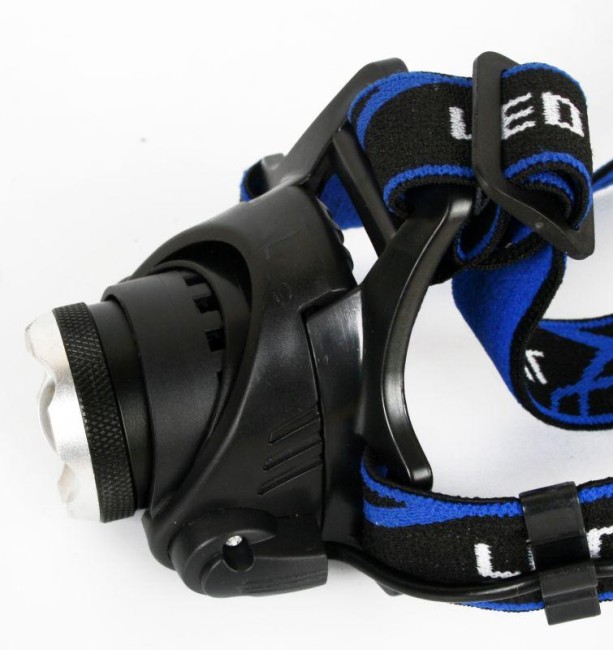 Фонарь аккумуляторный налобный E150 CREE 3Вт фокус 3 режима 220В пластик. черн. (бокс) Ultraflash 12188 Фонарь аккумуляторный налобный E150 CREE 3Вт фокус 3 режима 220В пластик. черн. (бокс) Ultraflash 12188