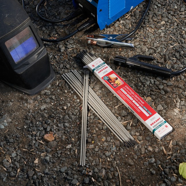 Электрод REXANT УОНИ-13/55, 350 мм/3 мм, пачка 1 кг Электрод REXANT УОНИ-13/55, 350 мм/3 мм, пачка 1 кг