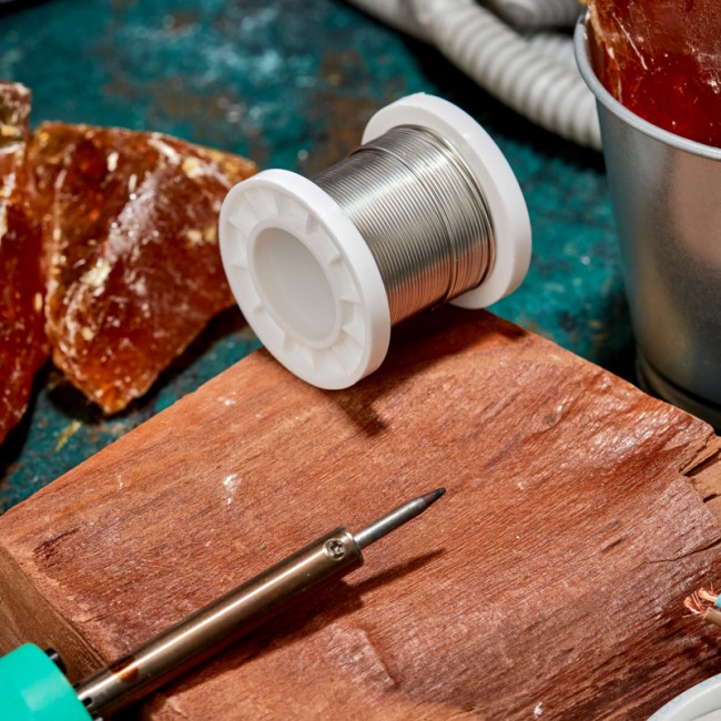 Припой ПОМ-3, 100г, Ø1мм, (олово 97%, медь 3%), бессвинцовый, ГОСТ 21931-76, катушка REXANT Припой ПОМ-3, 100г, Ø1мм, (олово 97%, медь 3%), бессвинцовый, ГОСТ 21931-76, катушка REXANT