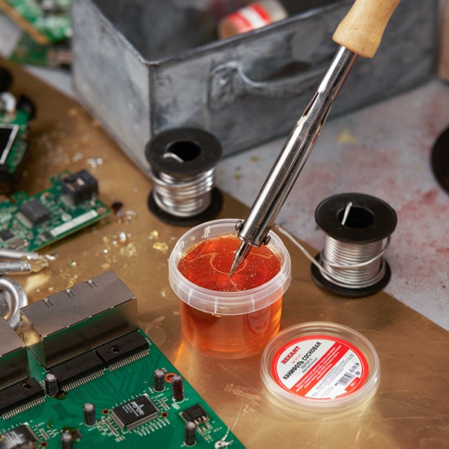 Канифоль сосновая, флюс НЕЙТРАЛЬНЫЙ, марка А, 100г, банка REXANT Канифоль сосновая, флюс НЕЙТРАЛЬНЫЙ, марка А, 100г, банка REXANT