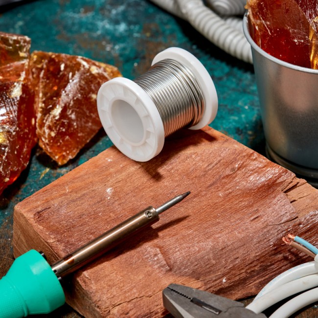 Припой ПОМ-3, 100г, Ø2мм, (олово 97%, медь 3%), бессвинцовый, ГОСТ 21931-76, катушка REXANT Припой ПОМ-3, 100г, Ø2мм, (олово 97%, медь 3%), бессвинцовый, ГОСТ 21931-76, катушка REXANT