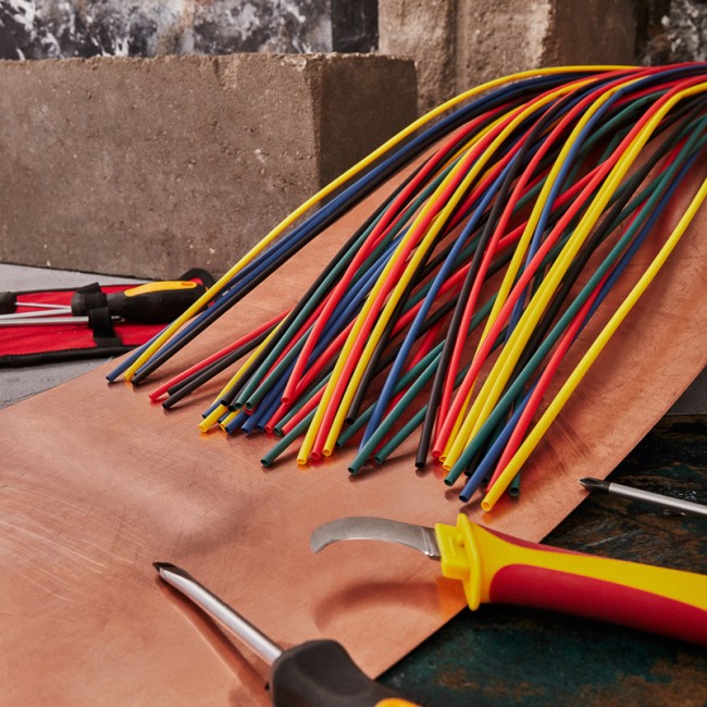 Набор термоусаживаемых трубок ТУТ нг 3,5/1,75мм, пять цветов, упаковка 50 шт. по 1м REXANT Набор термоусаживаемых трубок ТУТ нг 3,5/1,75мм, пять цветов, упаковка 50 шт. по 1м REXANT