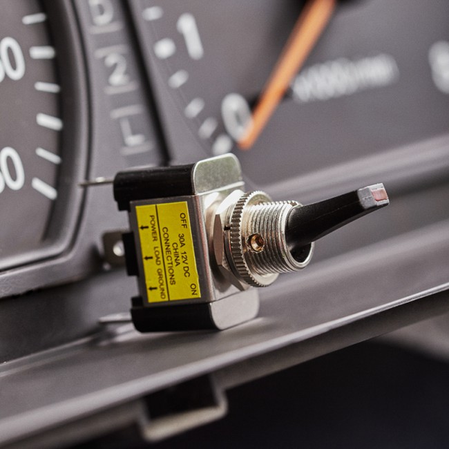 Тумблер 12V 30А (3c) ON-OFF однополюсный  с красной LED подсветкой  (ASW-07D-2)  REXANT (в упак. 1шт.)