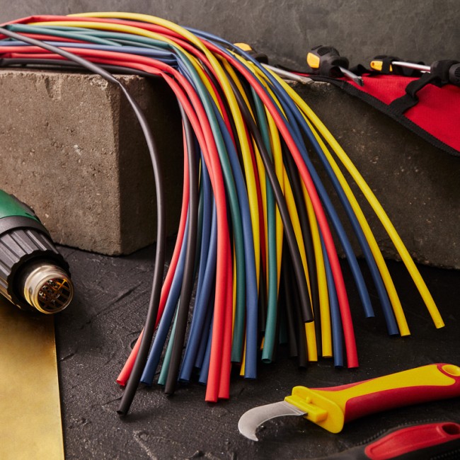 Набор термоусаживаемых трубок ТУТ нг 6,0/3,0мм, пять цветов, упаковка 50 шт. по 1м REXANT Набор термоусаживаемых трубок ТУТ нг 6,0/3,0мм, пять цветов, упаковка 50 шт. по 1м REXANT