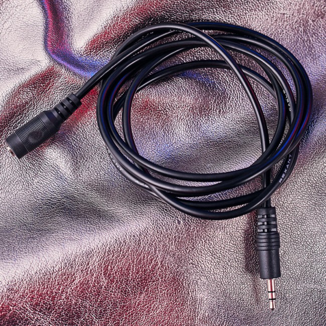 Шнур Стерео 3,5мм гнездо - Стерео 3,5мм штекер, 1,5м REXANT Шнур Стерео 3,5мм гнездо - Стерео 3,5мм штекер, 1,5м REXANT