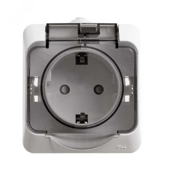 ЭТЮД Розетка наружная с заземлением со шторками IP44 белая ЭТЮД Розетка наружная с заземлением со шторками IP44 белая