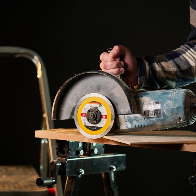 Диск алмазный отрезной сплошной 125x22,2x1,8x10мм KRANZ Диск алмазный отрезной сплошной 125x22,2x1,8x10мм KRANZ