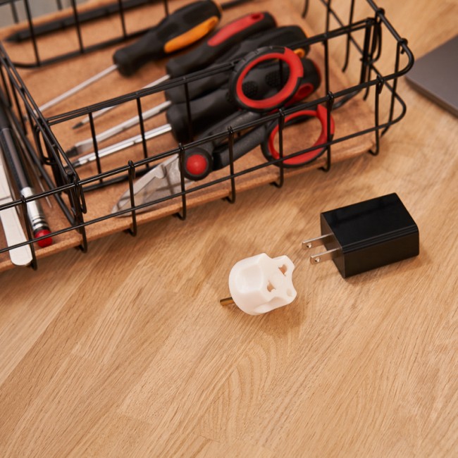 Адаптер сетевой (переходник) с Евро А/F на вилку С1 CEE 7/2 "Питер" 10А б/з белый PROconnect (пакет БОПП 1 шт/уп.) Адаптер сетевой (переходник) с Евро А/F на вилку С1 CEE 7/2 "Питер" 10А б/з белый PROconnect (пакет БОПП 1 шт/уп.)