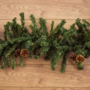 Еловый шлейф 2,7 м с шишками, объем 36 см Еловый шлейф 2,7 м с шишками, объем 36 см