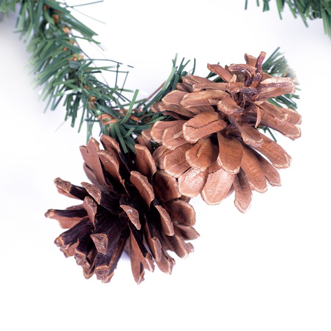 Еловый шлейф 2,7 м с шишками, объем 36 см Еловый шлейф 2,7 м с шишками, объем 36 см