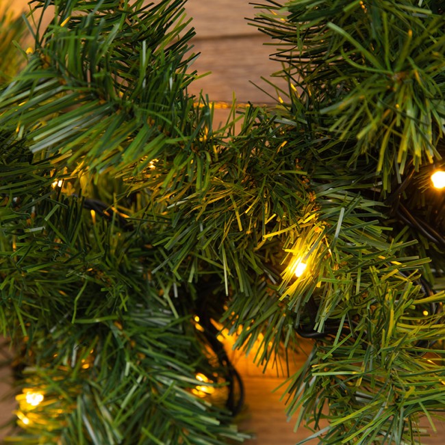 Еловый шлейф искусственный 2,7 м теплое белое свечение 80 LED Еловый шлейф искусственный 2,7 м теплое белое свечение 80 LED