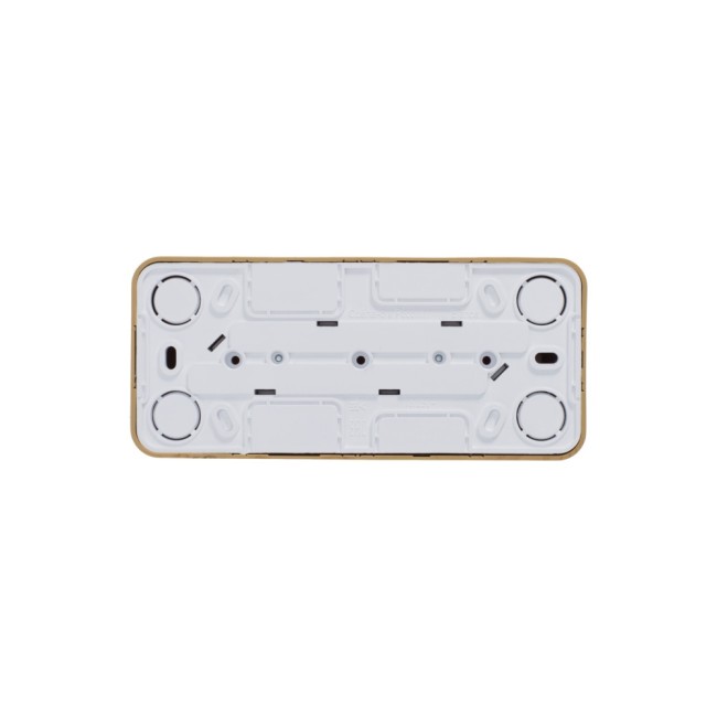 BLANCA Розетка наружная 3-я без заземления без шторок с изолирующей пластиной, 16А, 250В, ясень BLANCA Розетка наружная 3-я без заземления без шторок с изолирующей пластиной, 16А, 250В, ясень