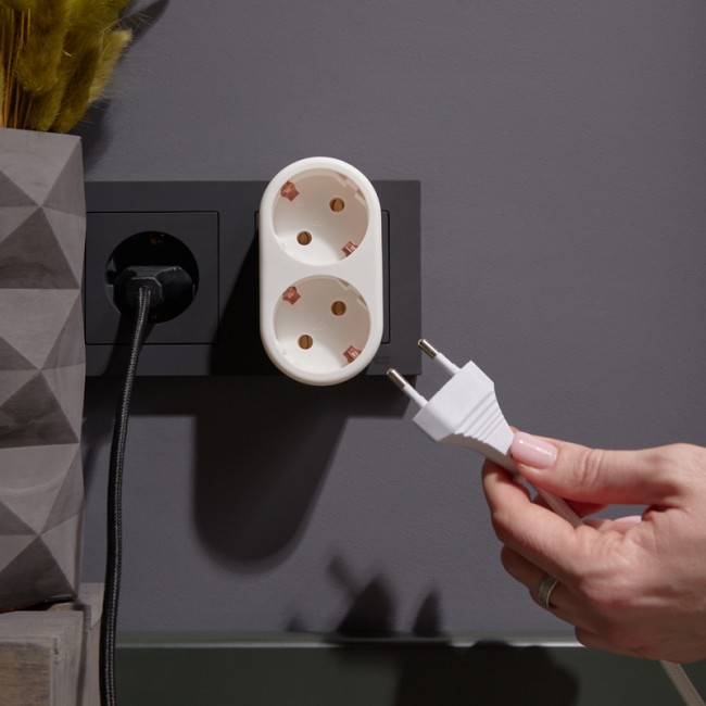 Двойник электрический 16 А вертикальный с заземлением белый REXANT