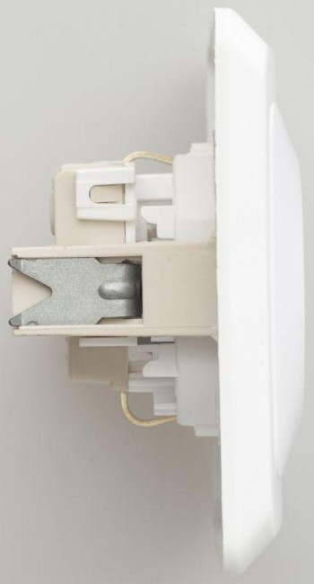 Розетка 1-м СП Этюд 16А IP20 250В с заземл. защ. шторки бел. SE PC16-004B Розетка 1-м СП Этюд 16А IP20 250В с заземл. защ. шторки бел. SE PC16-004B