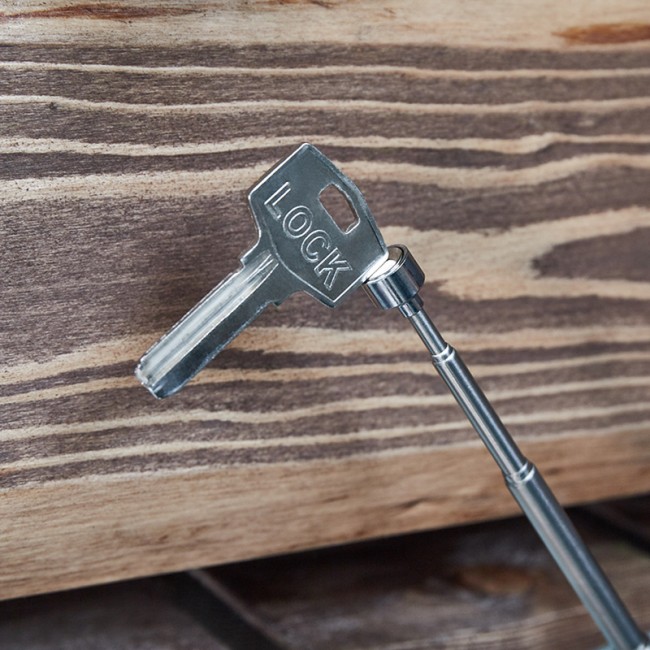 Магнит телескопический 130-640мм (удержание 1600г) REXANT Магнит телескопический 130-640мм (удержание 1600г) REXANT