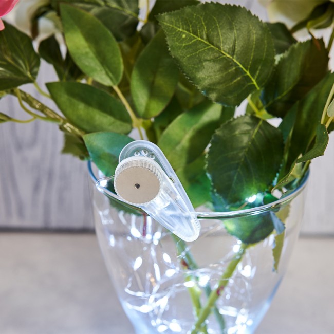 Гирлянда Роса с прищепкой 3 м, 30 LED, белое свечение, 2хCR2032 в комплекте NEON-NIGHT Гирлянда Роса с прищепкой 3 м, 30 LED, белое свечение, 2хCR2032 в комплекте NEON-NIGHT