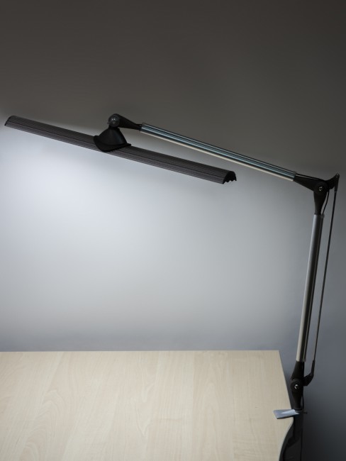 Светильник светодиодный струбцина СН-60, 2 колена, сенс-димм, 220 В, 14Вт, 5000 К, сереб-черн, TDM Светильник светодиодный струбцина СН-60, 2 колена, сенс-димм, 220 В, 14Вт, 5000 К, сереб-черн, TDM