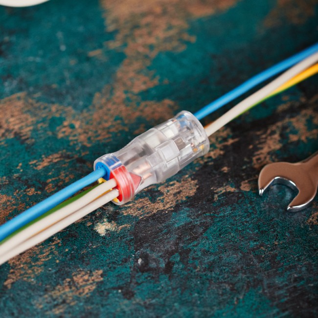 Экспресс-клемма СМК 2273-2x3R проходная разъемная 3 полюса 3х2-проводная 0,5-2,5мм² (50 шт/уп) REXANT Экспресс-клемма СМК 2273-2x3R проходная разъемная 3 полюса 3х2-проводная 0,5-2,5мм² (50 шт/уп) REXANT