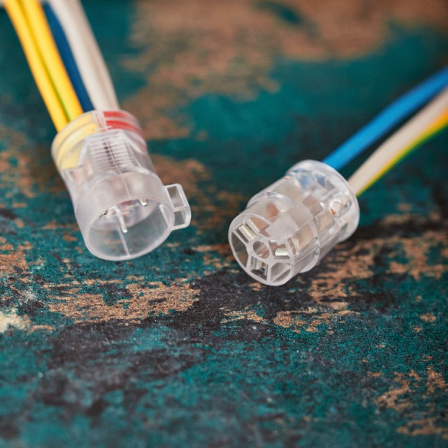 Экспресс-клемма СМК 2273-2x3R проходная разъемная 3 полюса 3х2-проводная 0,5-2,5мм² (50 шт/уп) REXANT Экспресс-клемма СМК 2273-2x3R проходная разъемная 3 полюса 3х2-проводная 0,5-2,5мм² (50 шт/уп) REXANT