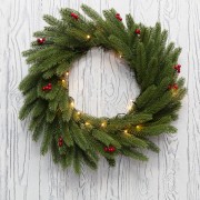 Еловый венок с ягодами и гирляндой NEON-NIGHT Ø 45 см, 20 LED, 2 х АА, литой, теплое белое свечение Еловый венок с ягодами и гирляндой NEON-NIGHT Ø 45 см, 20 LED, 2 х АА, литой, теплое белое свечение