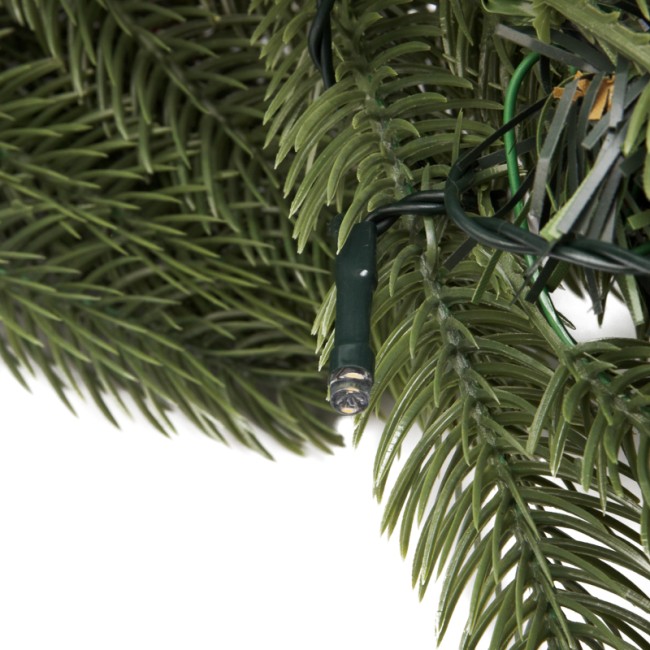 Еловый венок с ягодами и гирляндой NEON-NIGHT Ø 45 см, 20 LED, 2 х АА, литой, теплое белое свечение Еловый венок с ягодами и гирляндой NEON-NIGHT Ø 45 см, 20 LED, 2 х АА, литой, теплое белое свечение