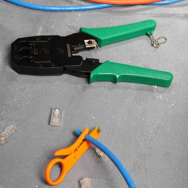 Кримпер HT-200 для обжима 8P8C, 6P6C, 4P4C, заделка витой пары REXANT Кримпер HT-200 для обжима 8P8C, 6P6C, 4P4C, заделка витой пары REXANT