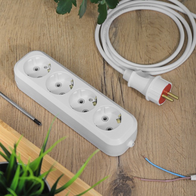 Колодка 4 гнезда c заземлением REXANT Колодка 4 гнезда c заземлением REXANT