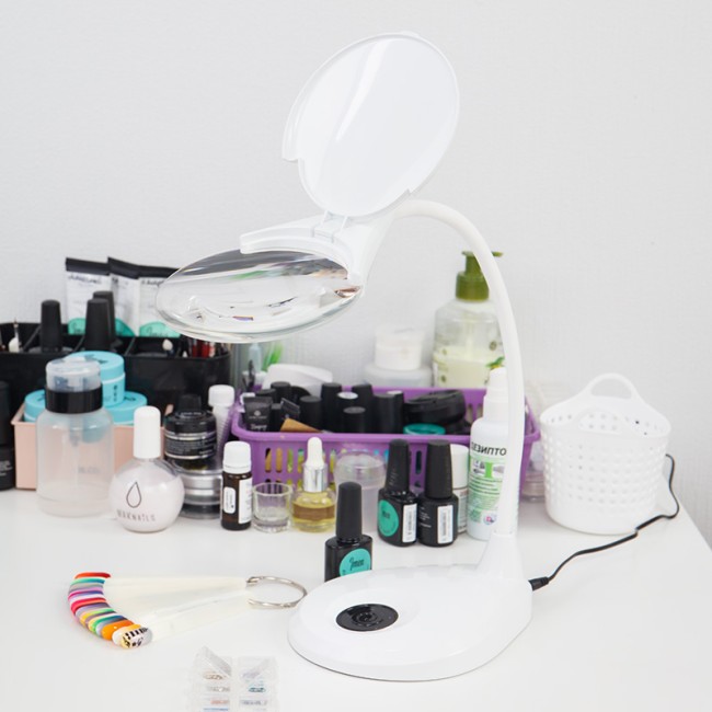 Лупа настольная 3D с подсветкой 3LED, сенсорная регулировка яркости, EXPERT, ø125мм, белая REXANT Лупа настольная 3D с подсветкой 3LED, сенсорная регулировка яркости, EXPERT, ø125мм, белая REXANT