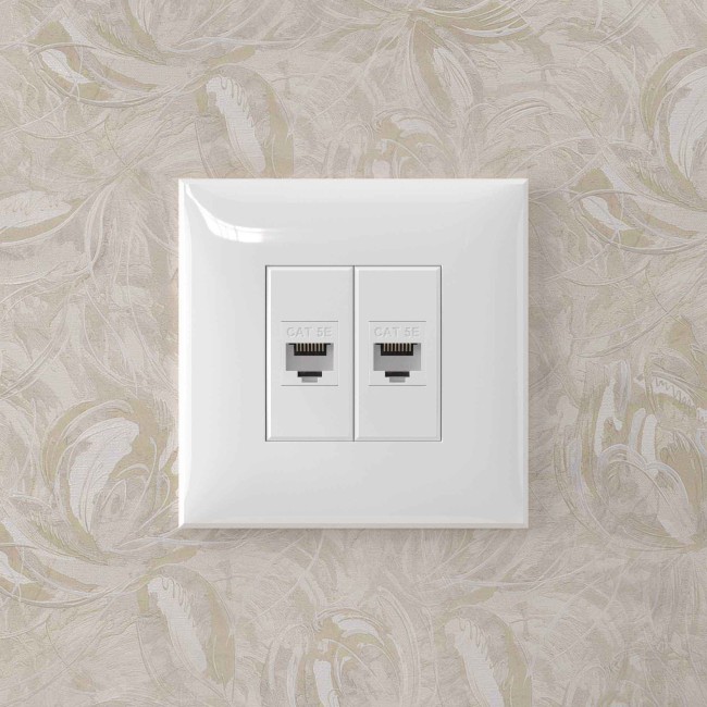 Avanti Компьютерная розетка RJ-45 без шторки в стену, кат.5е двойная, Белое облако Avanti Компьютерная розетка RJ-45 без шторки в стену, кат.5е двойная, Белое облако