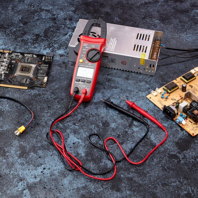 Токовые клещи UNI-T UT204+