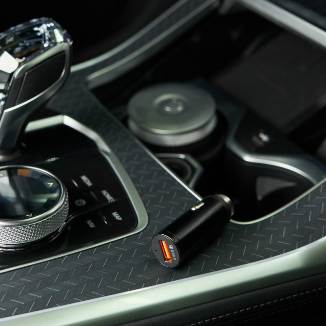 Зарядное устройство в прикуриватель REXANT USB, 5V, 2.4 A, черное