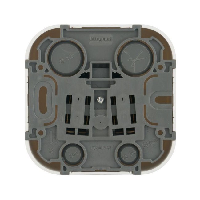 Розетка 1-м ОП Quteo 16А IP20 2P+E с заземл. без защ. шторок бел. IEK 782211 Розетка 1-м ОП Quteo 16А IP20 2P+E с заземл. без защ. шторок бел. IEK 782211