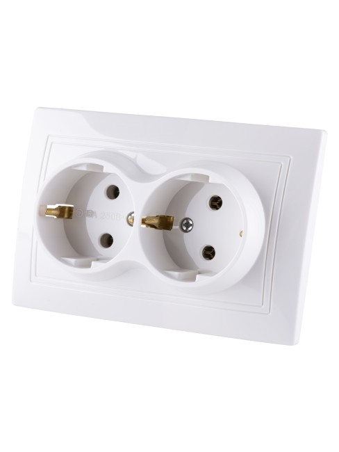 Розетка двойная 2П+З 16А 250В белая "Таймыр" TDM Розетка двойная 2П+З 16А 250В белая "Таймыр" TDM