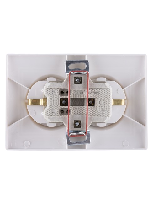 Розетка двойная 2П+З 16А 250В белая "Таймыр" TDM Розетка двойная 2П+З 16А 250В белая "Таймыр" TDM