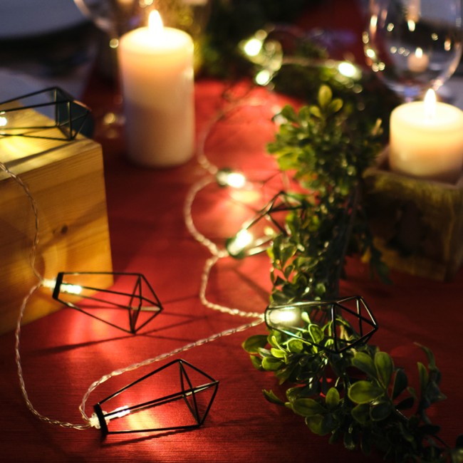 Гирлянда светодиодная Кристаллы черные 10 LED, 1,5 м, прозрачный ПВХ, теплый белый свет свечения, 2 х АА (батарейки не в комплекте) NEON-NIGHT Гирлянда светодиодная Кристаллы черные 10 LED, 1,5 м, прозрачный ПВХ, теплый белый свет свечения, 2 х АА (батарейки не в комплекте) NEON-NIGHT