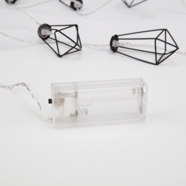 Гирлянда светодиодная Кристаллы черные 10 LED, 1,5 м, прозрачный ПВХ, теплый белый свет свечения, 2 х АА (батарейки не в комплекте) NEON-NIGHT Гирлянда светодиодная Кристаллы черные 10 LED, 1,5 м, прозрачный ПВХ, теплый белый свет свечения, 2 х АА (батарейки не в комплекте) NEON-NIGHT