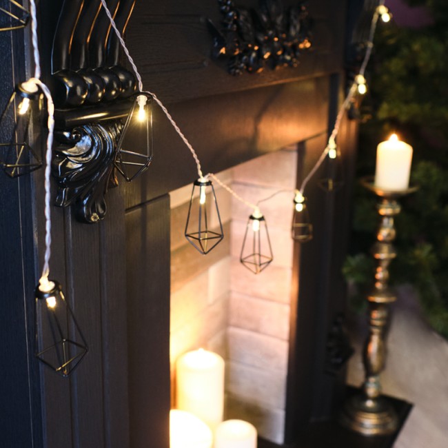 Гирлянда светодиодная Кристаллы черные 10 LED, 1,5 м, прозрачный ПВХ, теплый белый свет свечения, 2 х АА (батарейки не в комплекте) NEON-NIGHT Гирлянда светодиодная Кристаллы черные 10 LED, 1,5 м, прозрачный ПВХ, теплый белый свет свечения, 2 х АА (батарейки не в комплекте) NEON-NIGHT