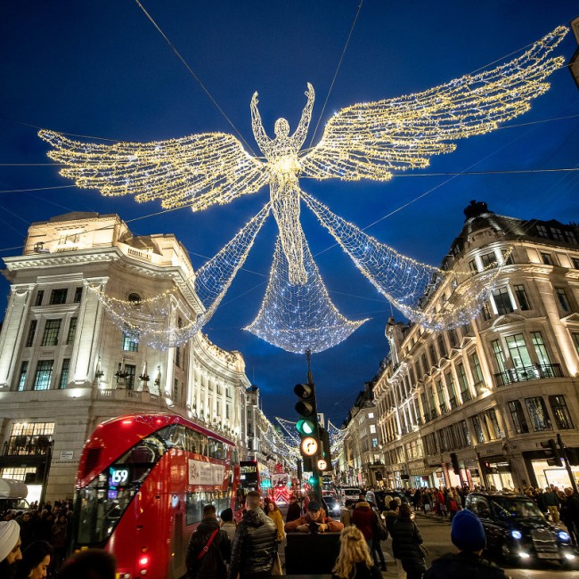 Световой арт-объект Ангел 600х250 см Световой арт-объект Ангел 600х250 см